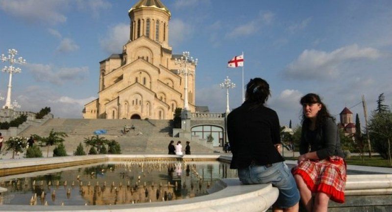 Buna göre artık Türk vatandaşları Gürcistan'da 1 yıl vizesiz kalabilecek.