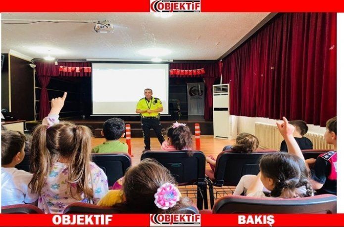 Minik öğrencilere trafik eğitimi