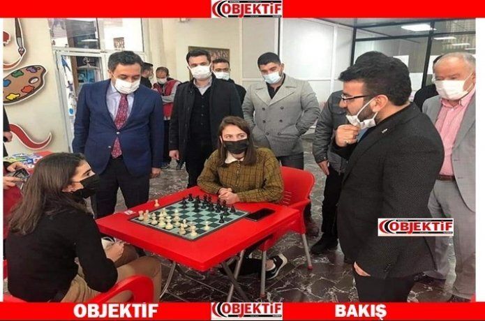 İl Başkan Gür Gençliği Ziyaret Etti