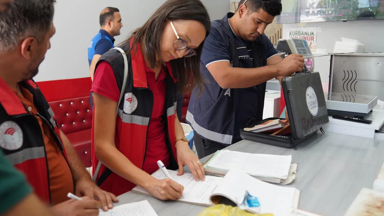 Gıda işletmeleri mercek altında: 52 bin TL ceza