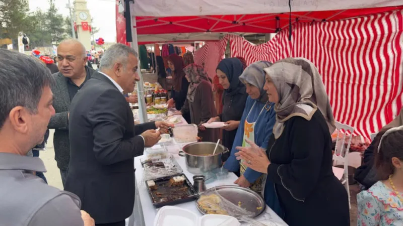 DEMİRHAN'DAN YEREL DEĞERLERE DESTEK